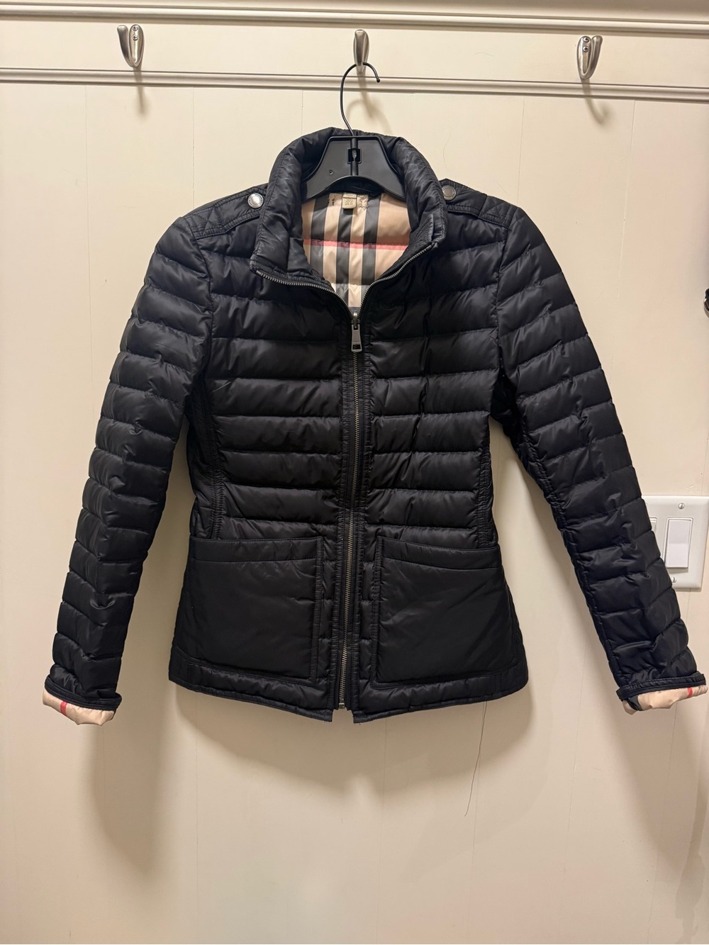 Burberry Black Quilted Puff Jacket with Signature Check Lining